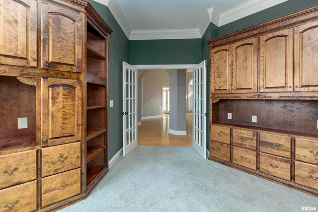 $865,000 | 3115 West Striegel Road, Carbondale, IL 62901