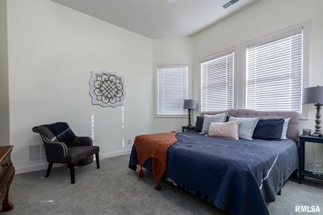 $865,000 | 3115 West Striegel Road, Carbondale, IL 62901