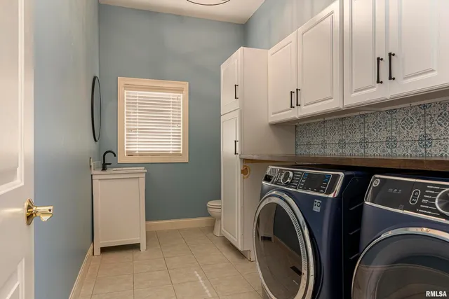 $865,000 | 3115 West Striegel Road, Carbondale, IL 62901