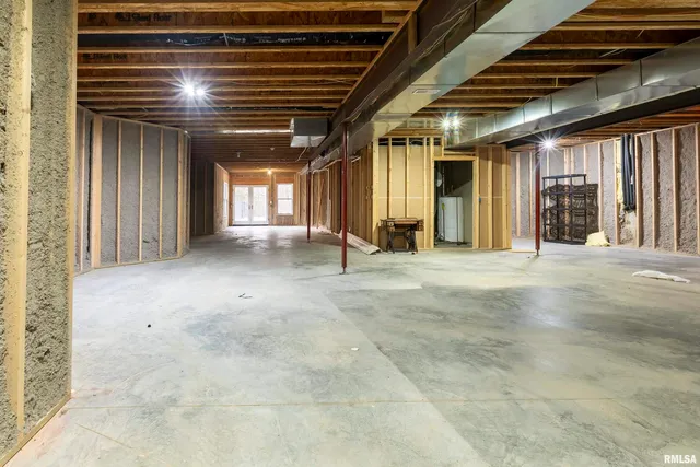 $865,000 | 3115 West Striegel Road, Carbondale, IL 62901