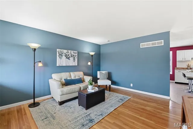 $264,900 | 9705 Antigo Drive, St. Louis, MO 63123