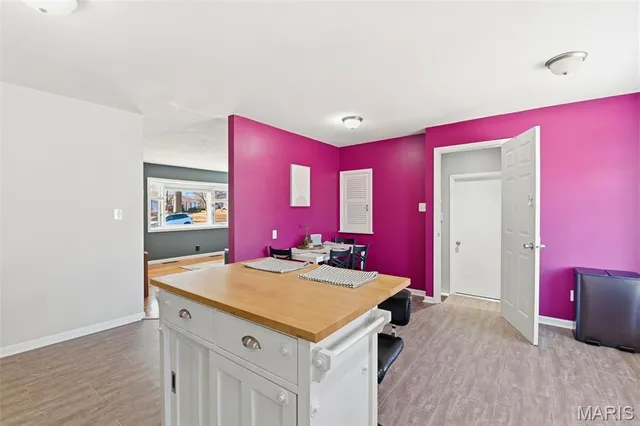 $264,900 | 9705 Antigo Drive, St. Louis, MO 63123