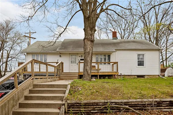 $109,900 | 141 East 7th Street, Trenton, MO 64683