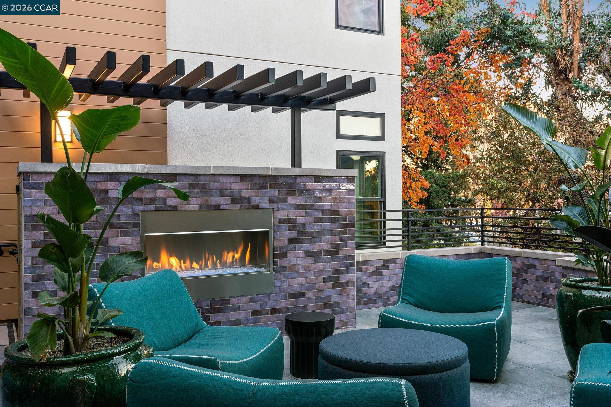 210 Lafayette Circle, Unit 101 Lafayette, CA 94549 - Photo 39 of 41 a building outdoor space with patio furniture