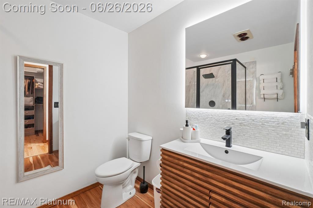 6100 Oak Valley Road Brighton, MI 48116 - Photo 14 of 47