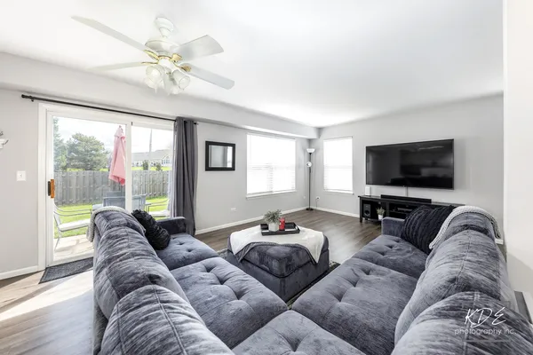 $289,900 | 3800 Harms Road, Joliet, IL 60435