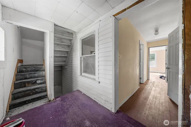 $499,000 | 5360 South Wallace Street, Seattle, WA 98178