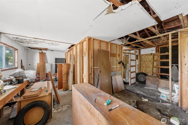 $499,000 | 5360 South Wallace Street, Seattle, WA 98178