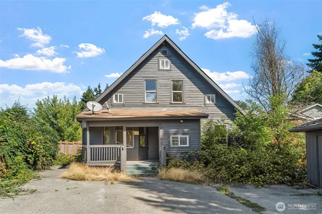 $499,000 | 5360 South Wallace Street, Seattle, WA 98178