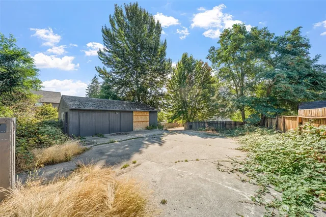 $499,000 | 5360 South Wallace Street, Seattle, WA 98178