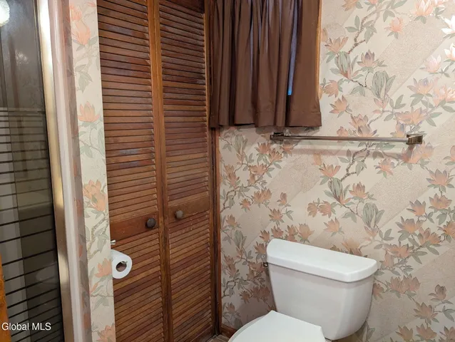 $379,000 | 31 St George Place, Colonie, NY 12304