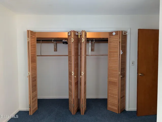 $379,000 | 31 St George Place, Colonie, NY 12304