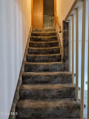 $379,000 | 31 St George Place, Colonie, NY 12304