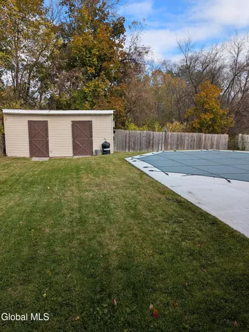 $379,000 | 31 St George Place, Colonie, NY 12304