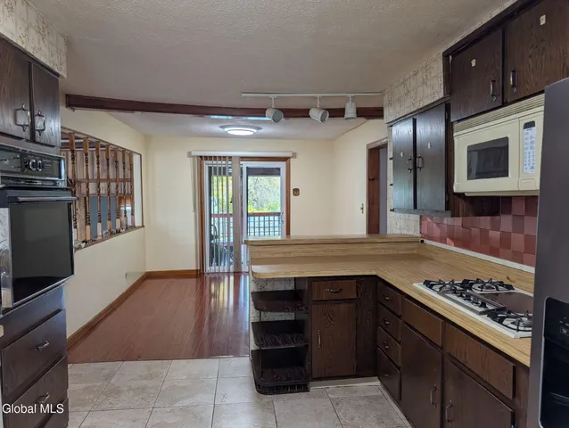 $379,000 | 31 St George Place, Colonie, NY 12304