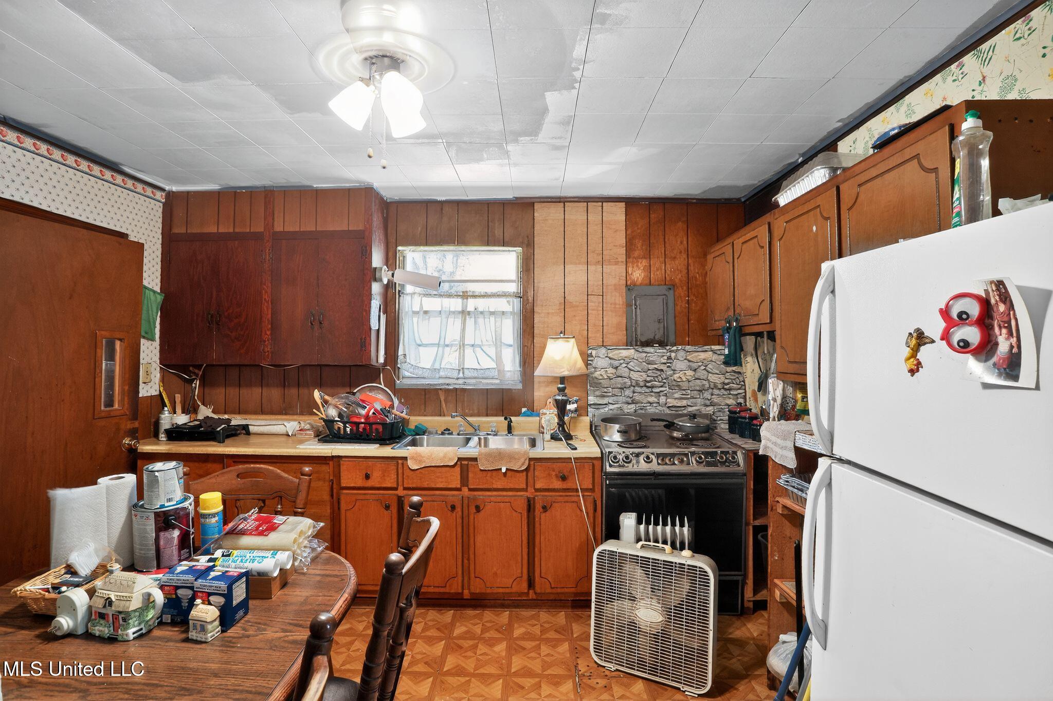 14227 Ballentine Road Sardis, MS 38666 - Photo 8 of 17 7