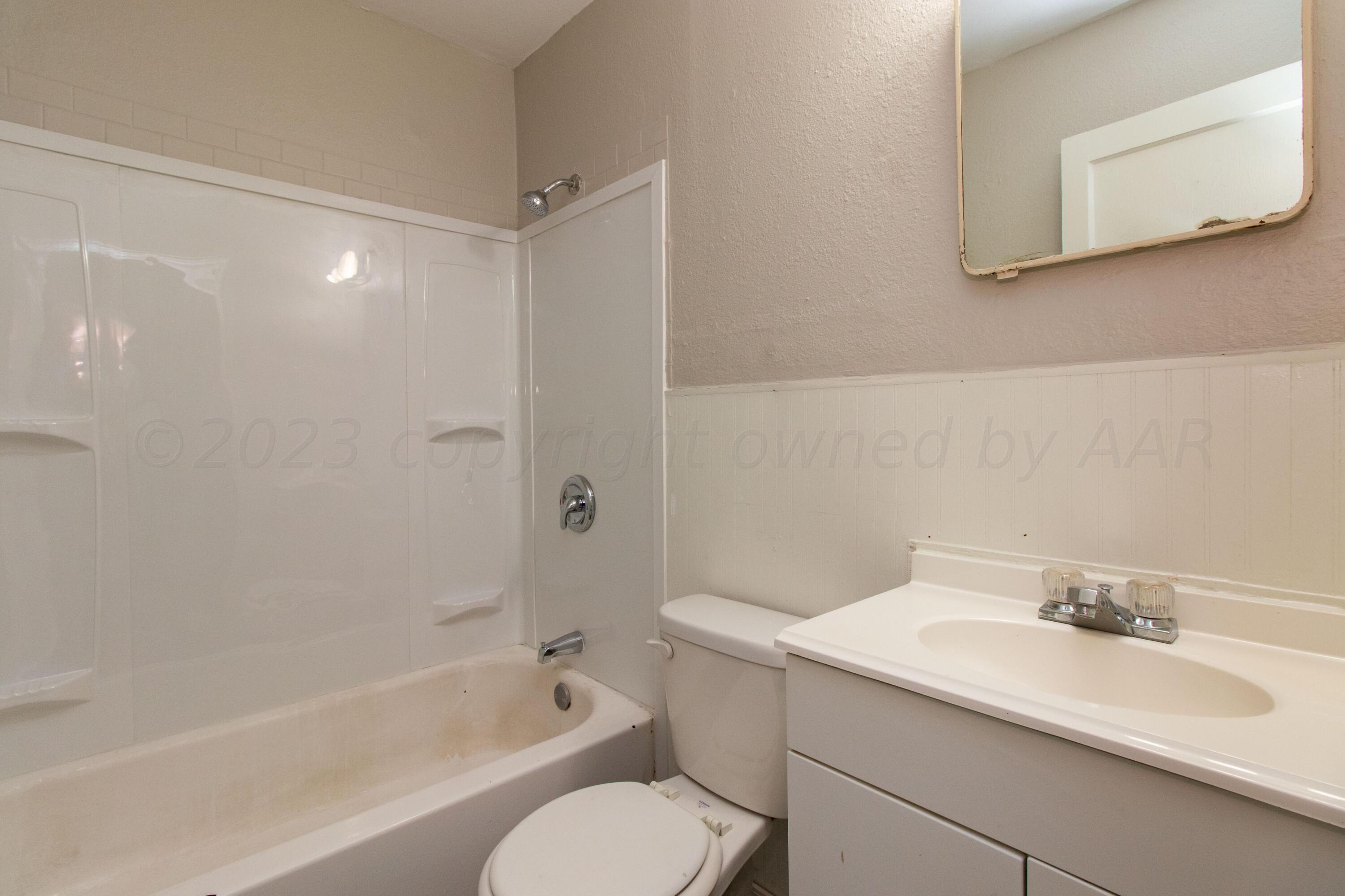 4102 South Hughes Street Amarillo, TX 79110 - Photo 15 of 24 20