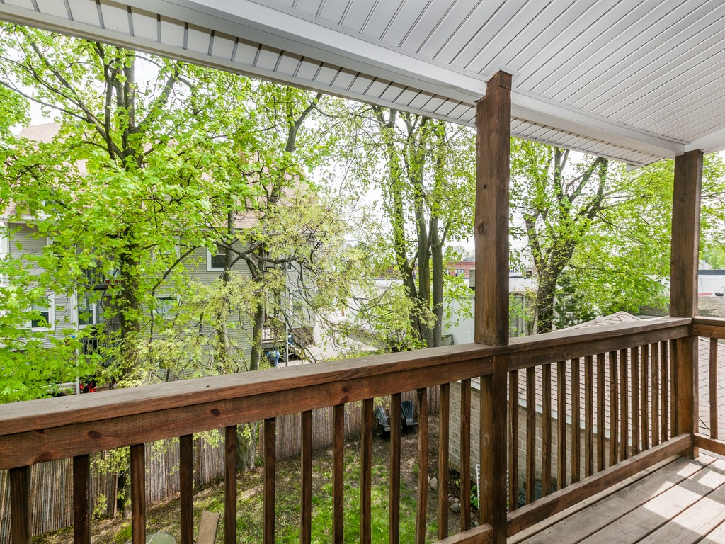 15 Banks Street, Unit 4 Waltham, MA 02451 - Photo 4 of 19 a view of outdoor with green trees