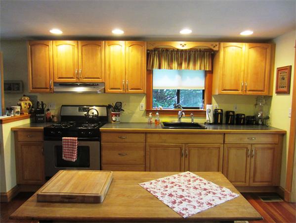272 Bay Road Belchertown, MA 01007 - Photo 9 of 20 Gallery Image 9