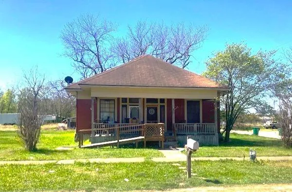$96,500 | 302 South Pearl Street, Mart, TX 76664
