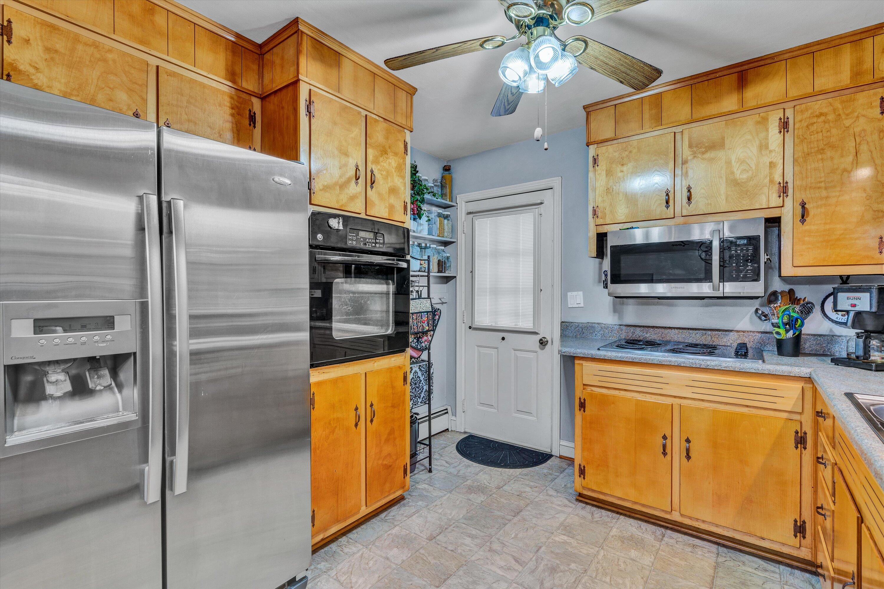 1702 Glendon Road Salem, VA 24153 - Photo 8 of 29 08-DSC03379