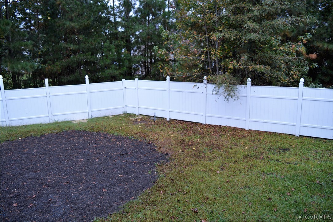 5437 Hackney Road Richmond, VA 23234 - Photo 50 of 50 a view of a backyard