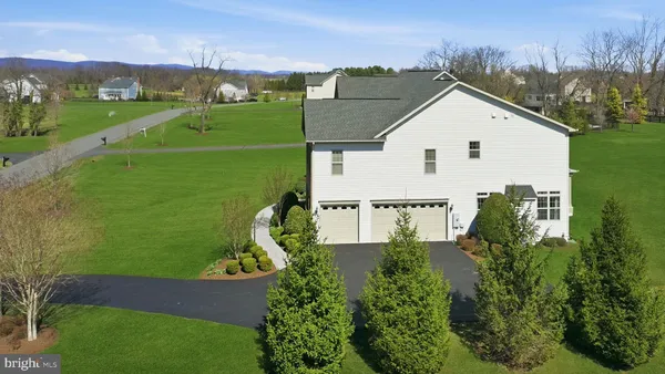 $1,550,000 | 17348 Harmony Vista Drive, Hamilton, VA 20158