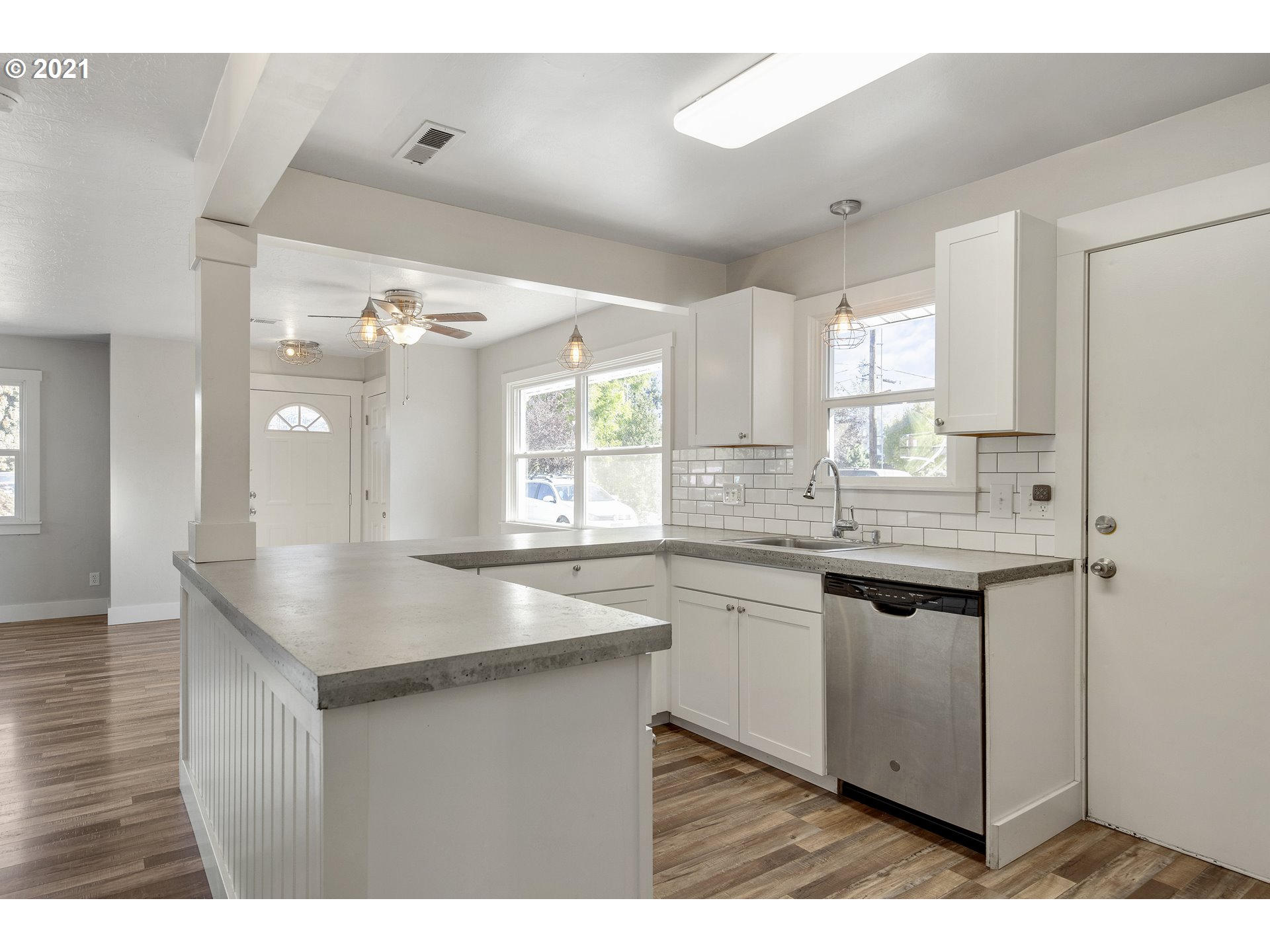 532 Chemawa Road North Keizer, OR 97303 - Photo 4 of 23 Gallery Image 4