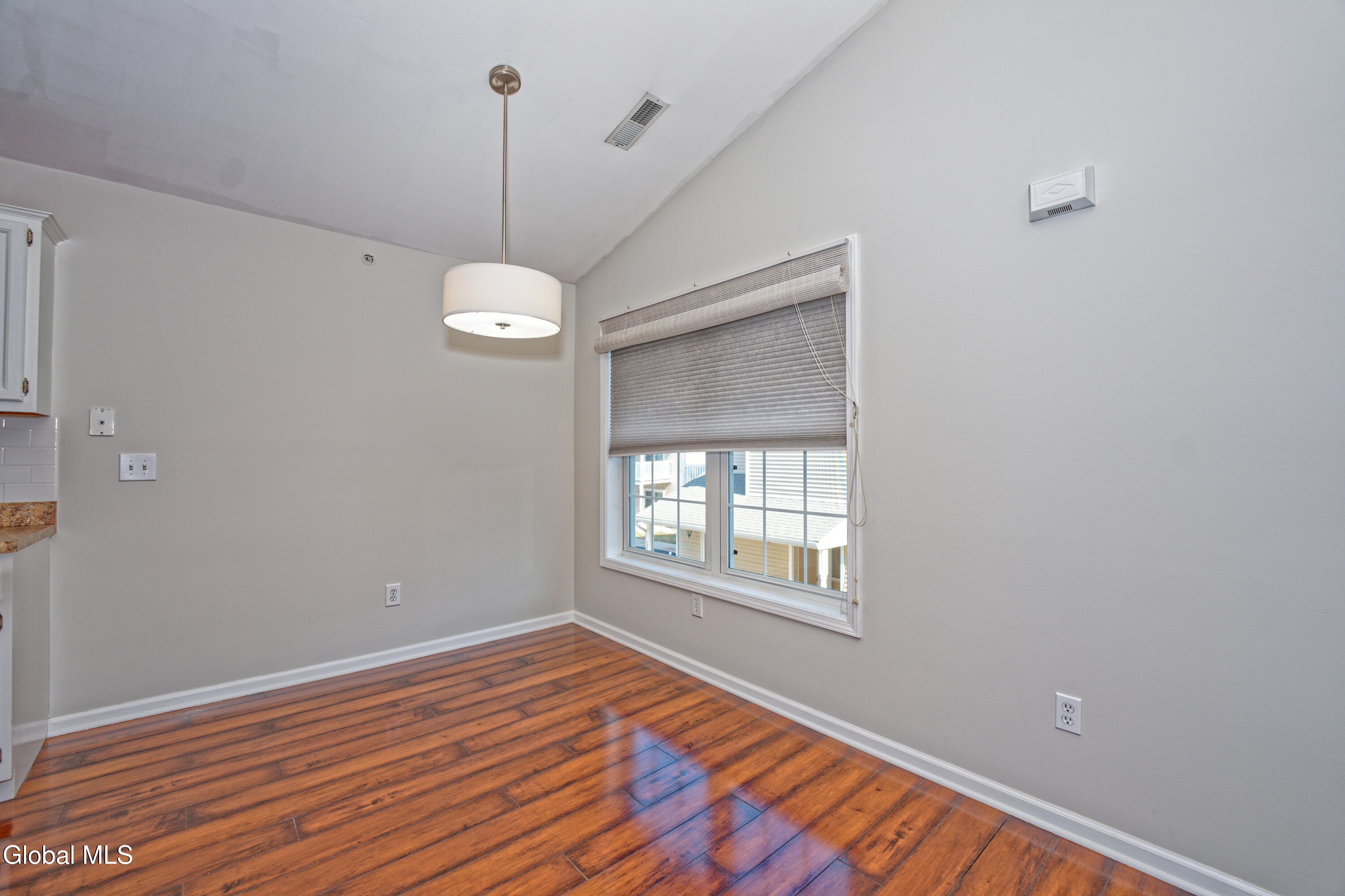 205 Cedar Run Rensselaer, NY 12144 - Photo 11 of 36 2 Diningroom 1