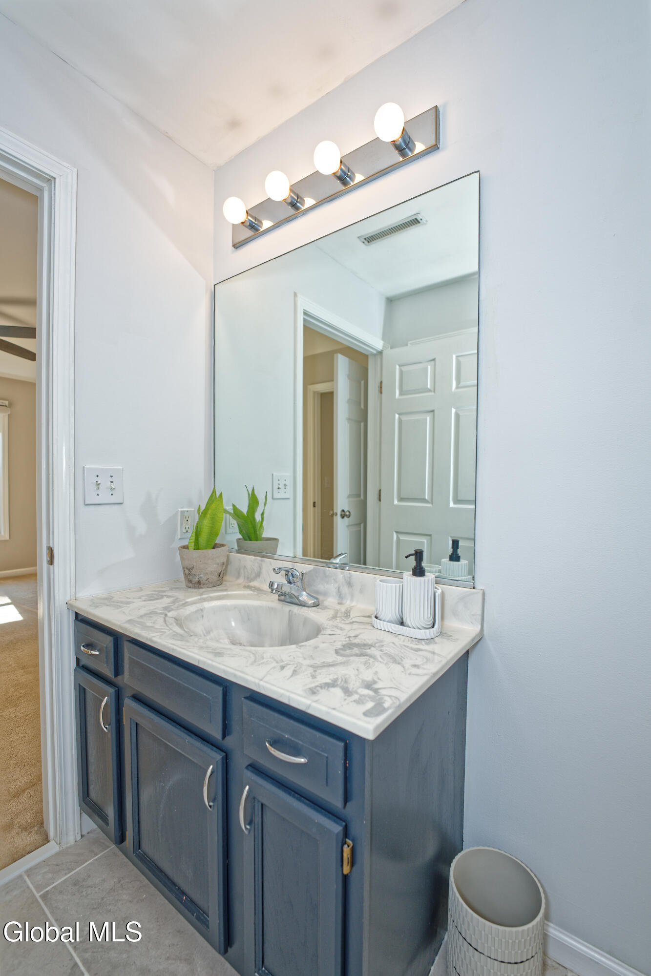 205 Cedar Run Rensselaer, NY 12144 - Photo 19 of 36 5 Master 4