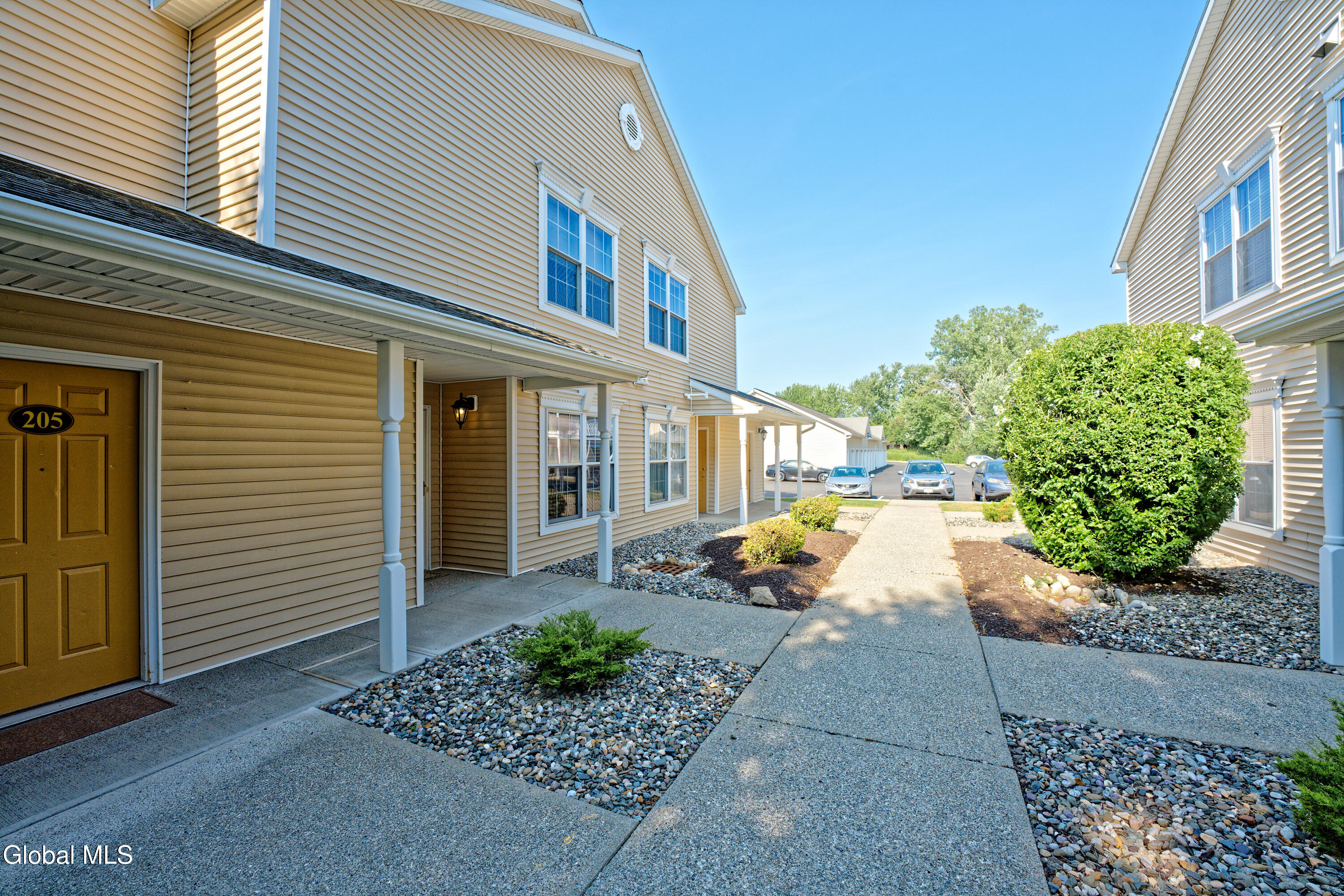 205 Cedar Run Rensselaer, NY 12144 - Photo 4 of 36 0 Front 4