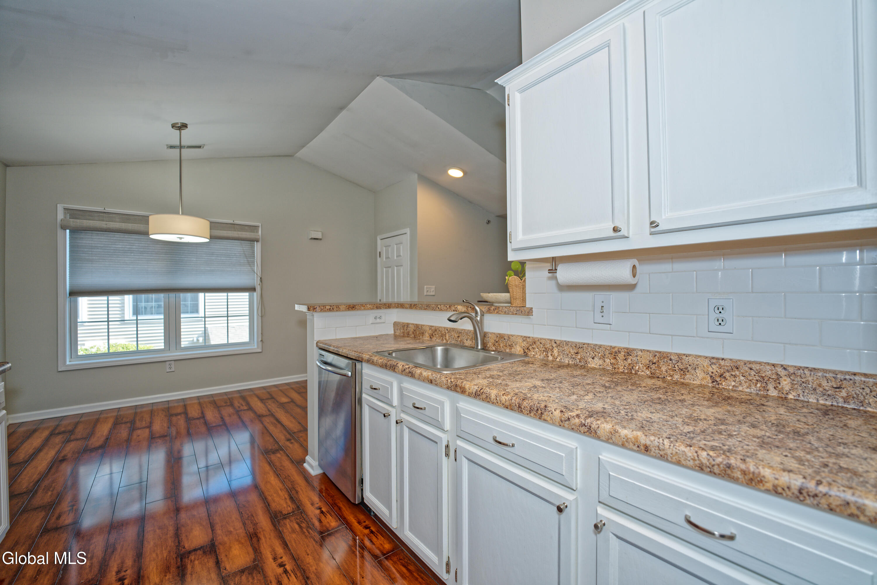 205 Cedar Run Rensselaer, NY 12144 - Photo 7 of 36 3 Kitchen 4