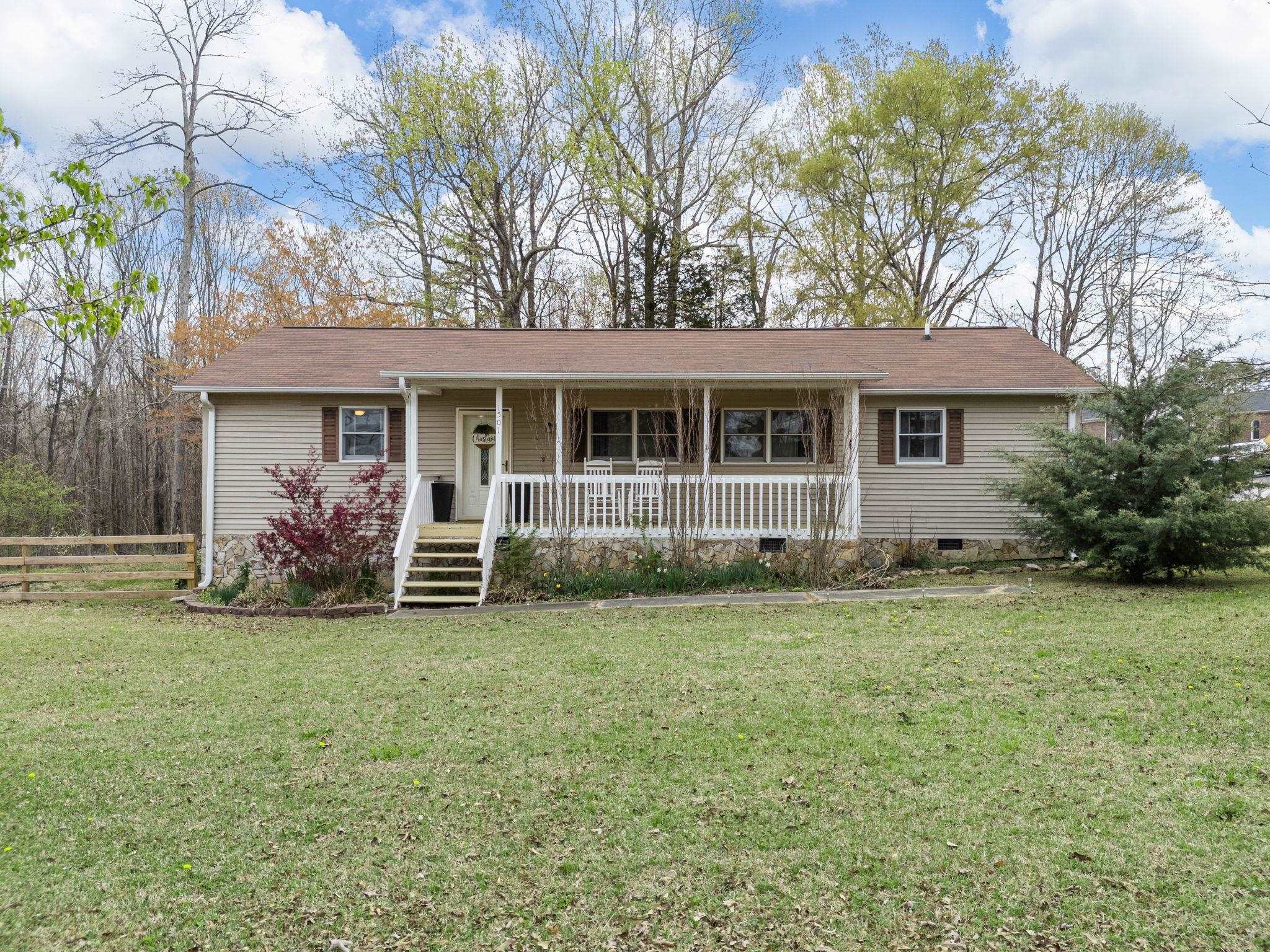1501 Rocky Ridge Road Enoree, SC 29335 - Photo 4 of 50