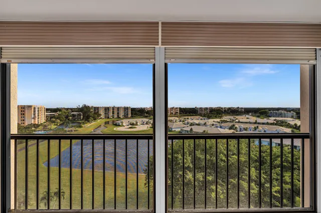 $295,000 | 7076 Huntington Lane, Unit 803, Delray Beach, FL 33446