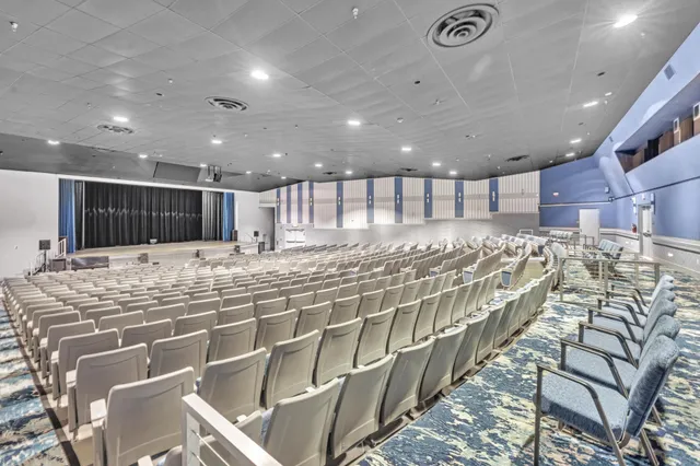 $295,000 | 7076 Huntington Lane, Unit 803, Delray Beach, FL 33446