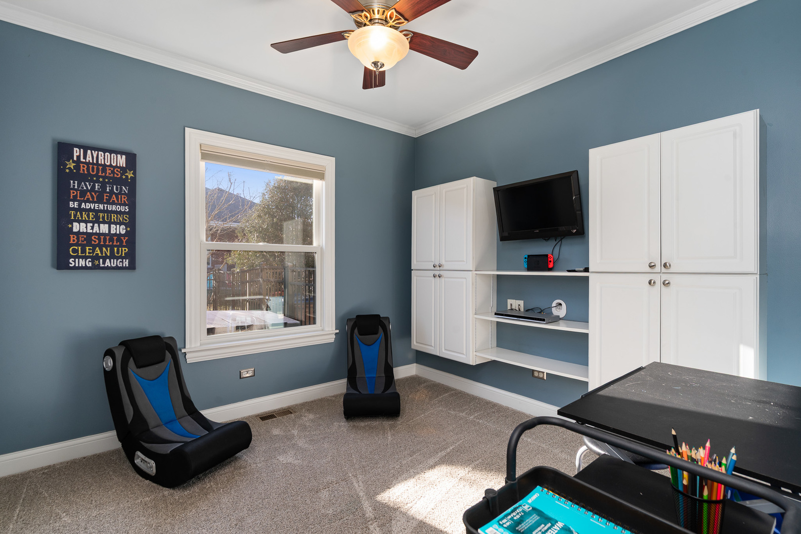 17621 Harper Road Tinley Park, IL 60487 - Photo 19 of 67 a living room with furniture and a window