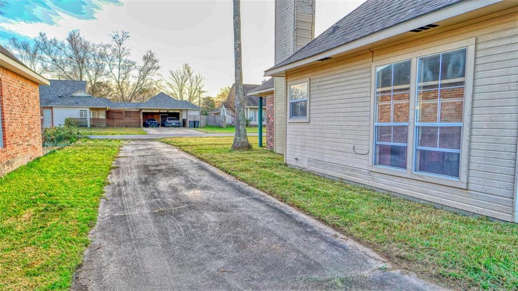 17351 Lake Iris Avenue Baton Rouge, LA 70817 - Photo 4 of 21