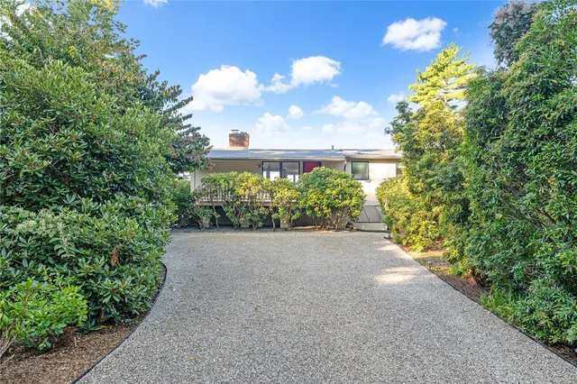 $1,695,000 | 17 Shore Road, Bristol, RI 02809