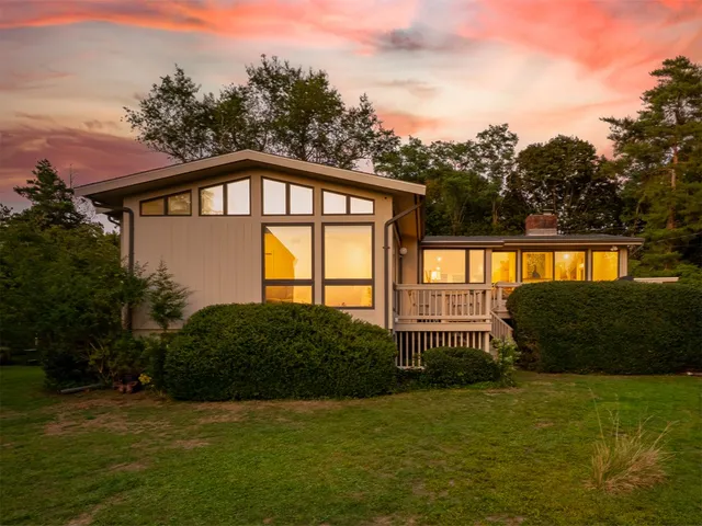 $1,695,000 | 17 Shore Road, Bristol, RI 02809