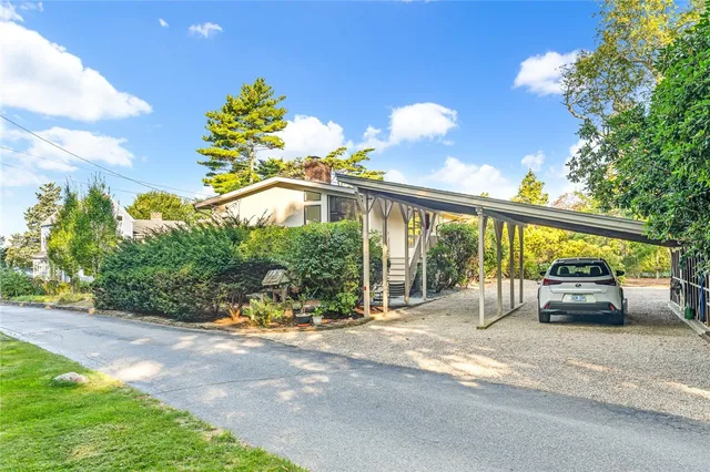 $1,695,000 | 17 Shore Road, Bristol, RI 02809