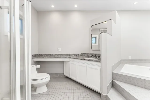 $1,695,000 | 17 Shore Road, Bristol, RI 02809