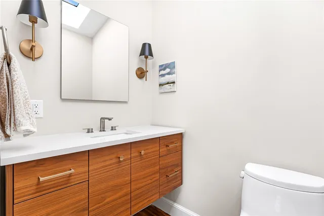 $1,695,000 | 17 Shore Road, Bristol, RI 02809