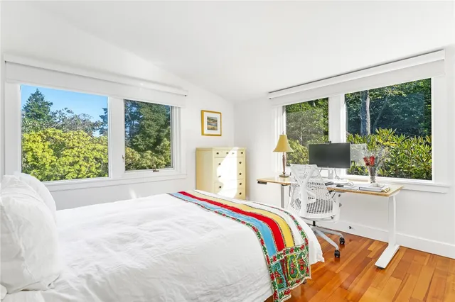 $1,695,000 | 17 Shore Road, Bristol, RI 02809