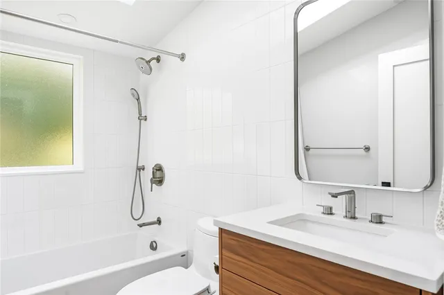 $1,695,000 | 17 Shore Road, Bristol, RI 02809