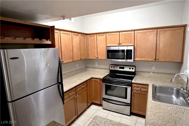 $1,275 | 4400 South Jones Boulevard, Unit 1135, Las Vegas, NV 89103