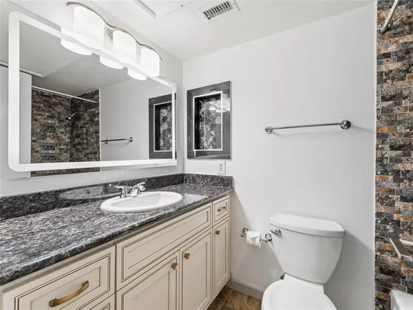 $1,850 | 6036 Birchbrook Drive, Unit 226, Dallas, TX 75206
