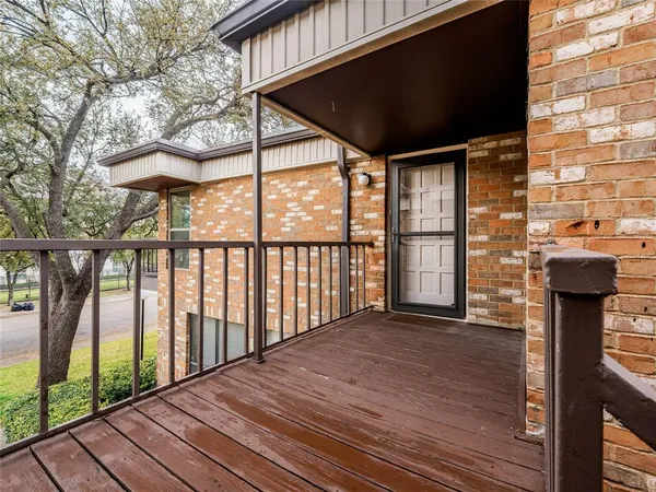 $1,850 | 6036 Birchbrook Drive, Unit 226, Dallas, TX 75206