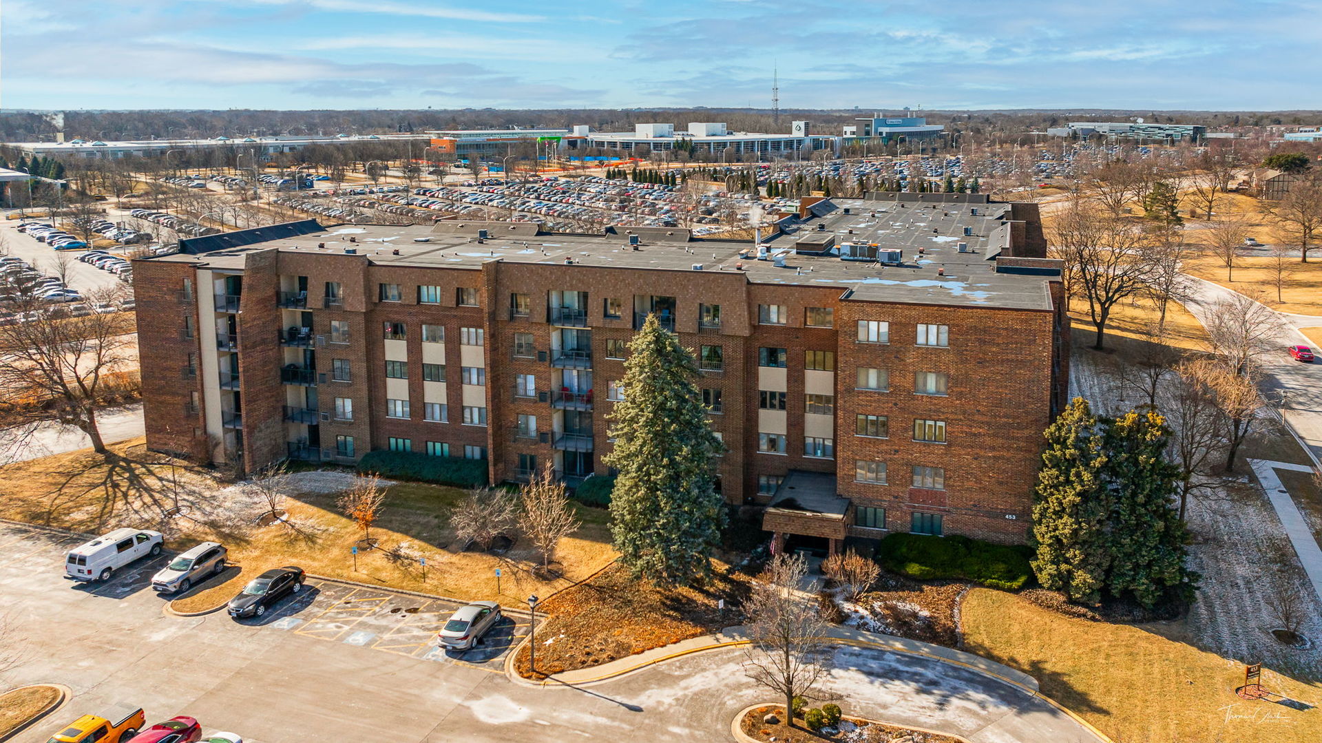 453 Raintree Drive, Unit 4F Glen Ellyn, IL 60137 - Photo 1 of 37 Gallery Image 1