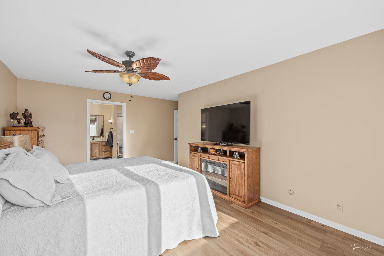 453 Raintree Drive, Unit 4F Glen Ellyn, IL 60137 - Photo 18 of 37 Gallery Image 18