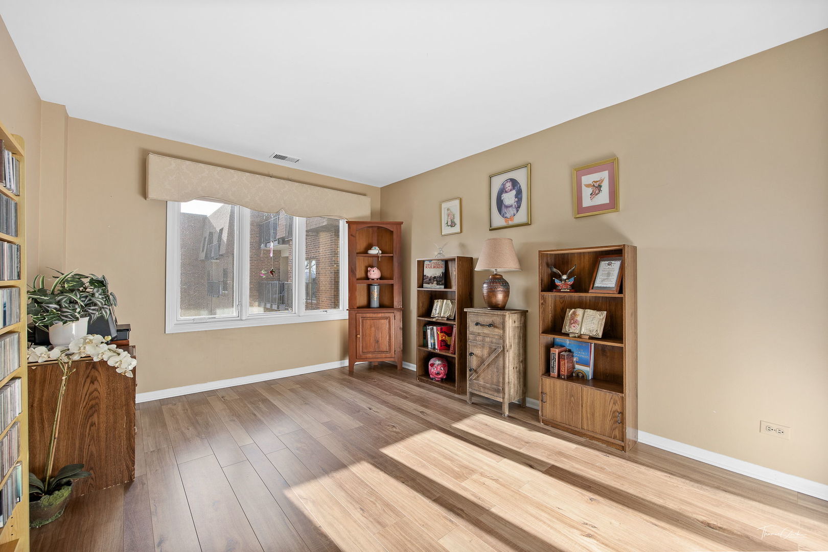 453 Raintree Drive, Unit 4F Glen Ellyn, IL 60137 - Photo 8 of 37 Gallery Image 8